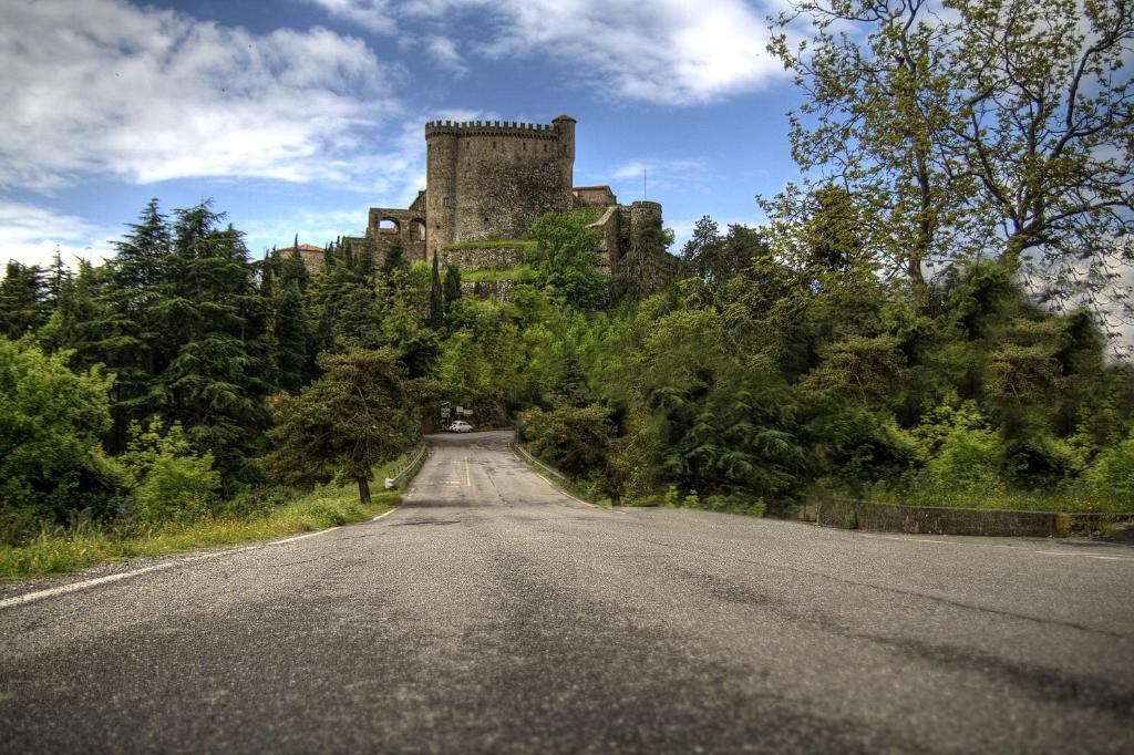 Отель Castello Malaspina Di Фоздиново Экстерьер фото